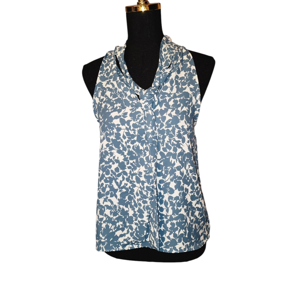 2/30 1. State Floral Blue and White Women's Top